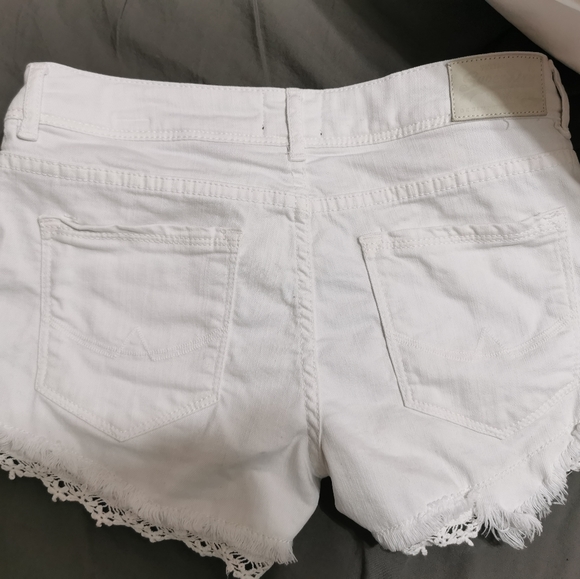 Denim shorts - Picture 2 of 6